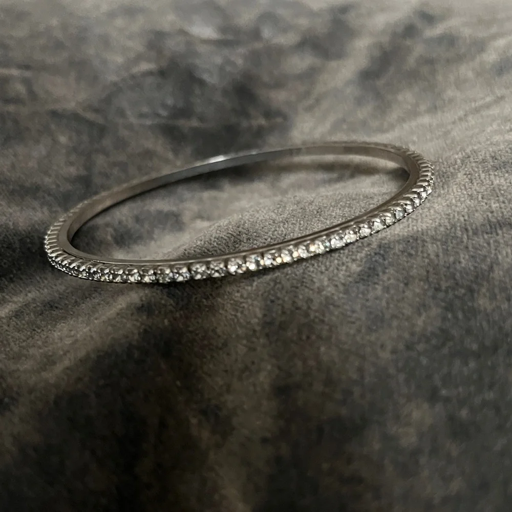 Vintage Rhinestone Bangle - Picture 4 of 12